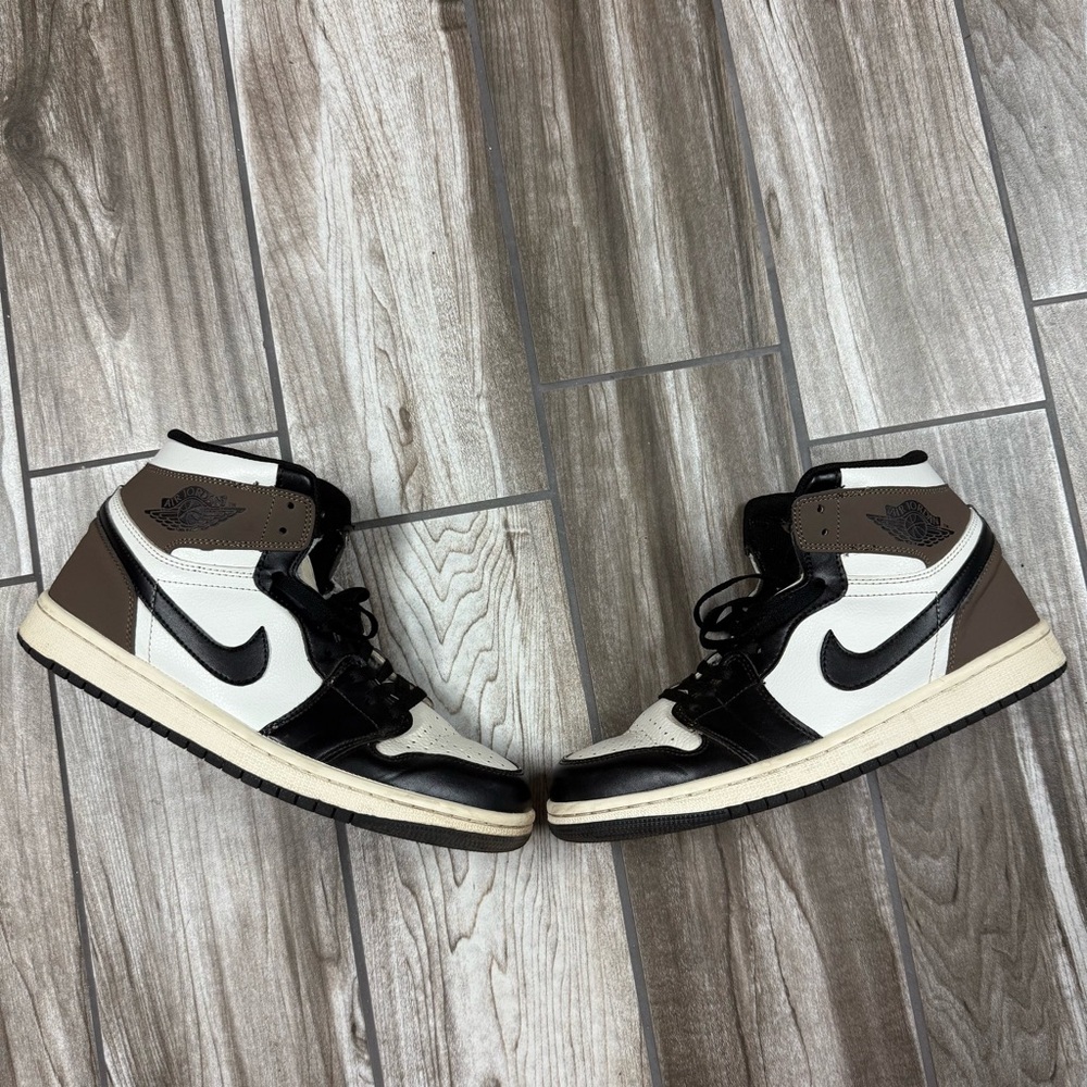 Air Jordan 1 Mocha - Men’s Size 9.5